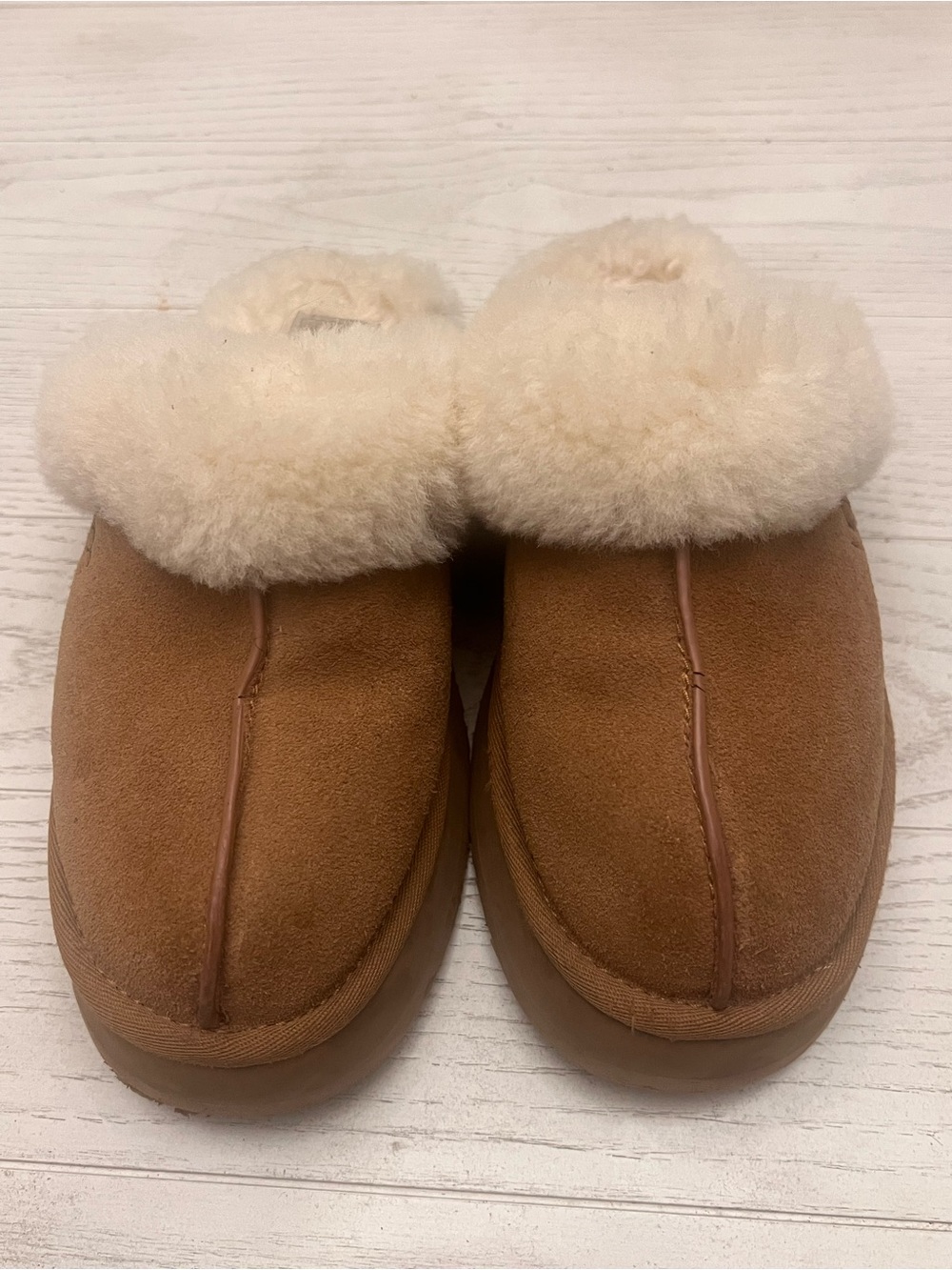 UGG Disquette Chestnut Platform Slippers - Size 7